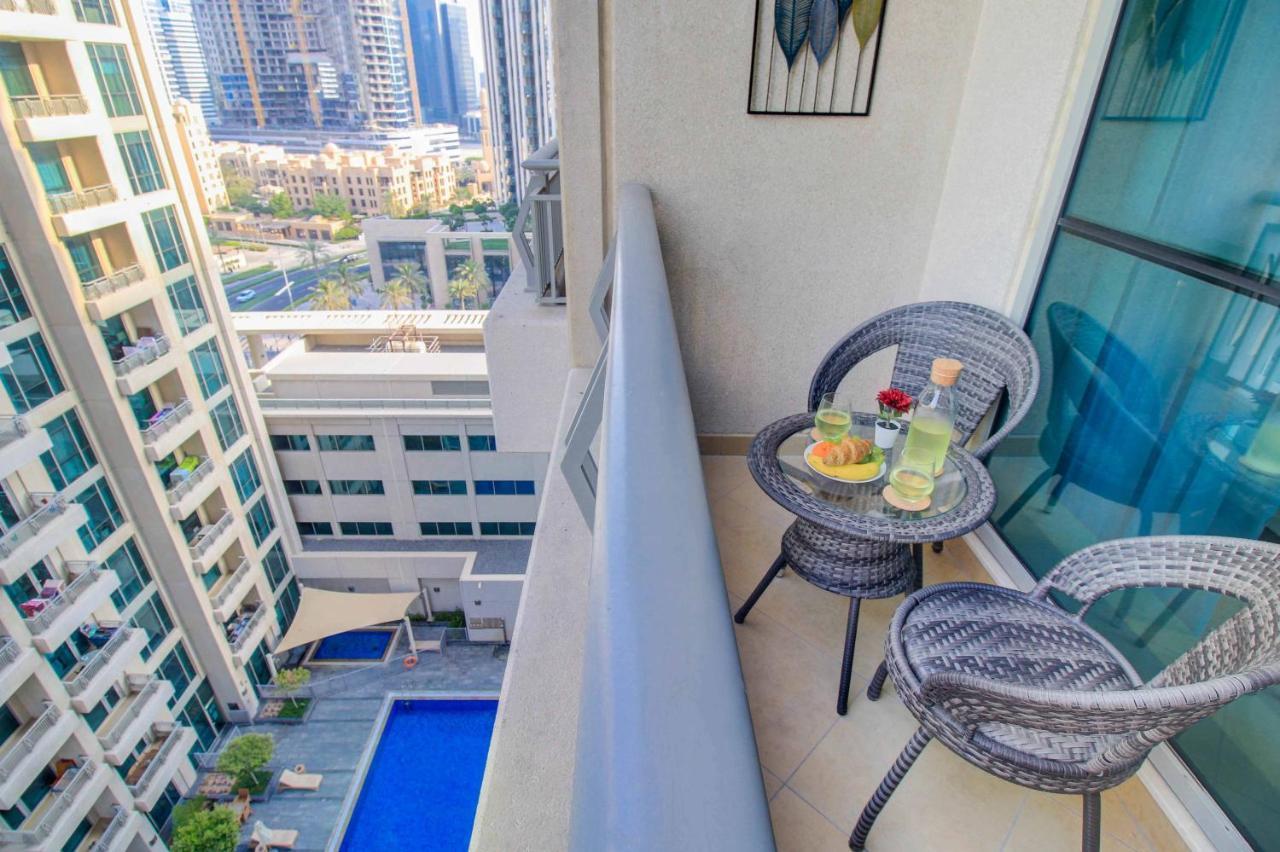 Durrani Homes - Luxurious Studio Near Dubai Mall With Pool View Екстер'єр фото